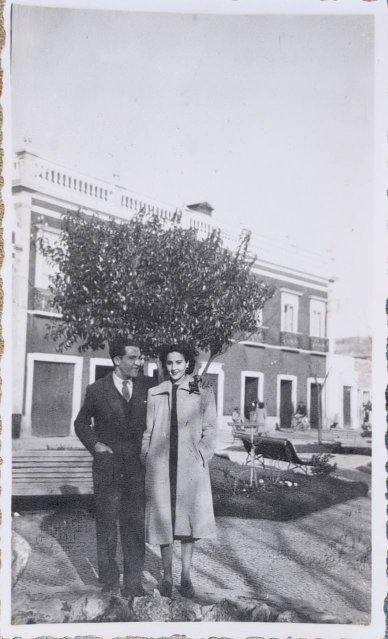 Maria de Lurdes Duarte Barros: Fotografia familiar de José Maria e Maria de Lurdes